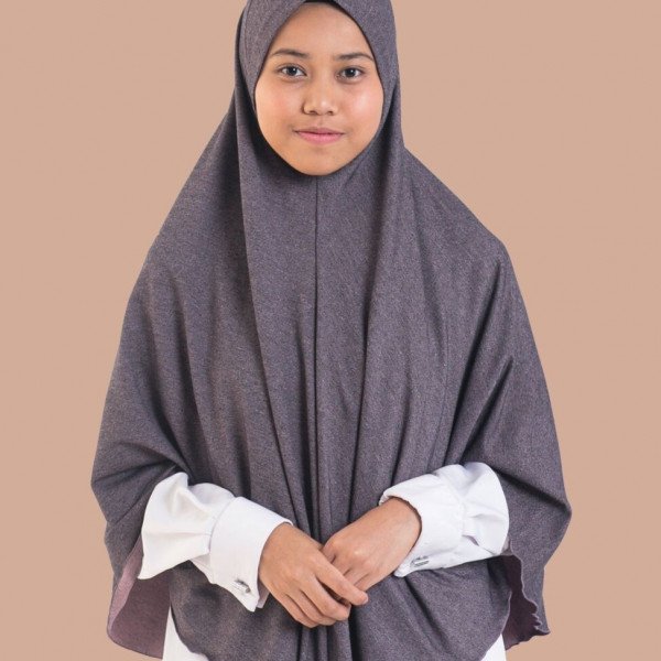 Tudung Salwani Raisin Purple