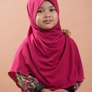 Tudung Ayuni 2.0 Amaranth Pink