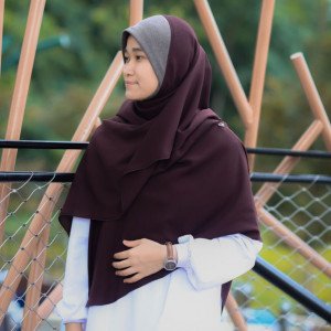 Tudung Bawal Adina Chocolate Cake 2